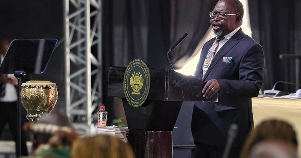 Parliament calls off meeting to discuss new bill introduced by Finance Minister