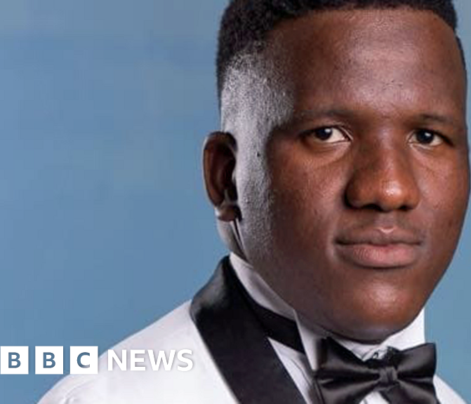 The South African Uber driver singing his way to opera fame