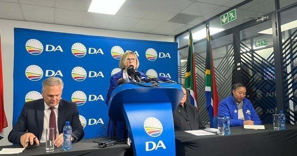 DA's Zille: Employment should be based on skill and merit, not race or political connections